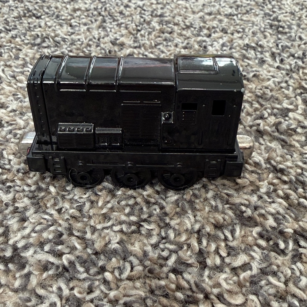 Diecast Diesel - Picture 3 of 7